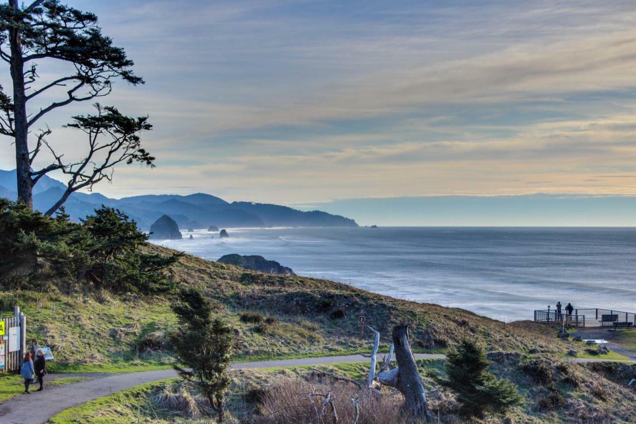 Beaches Inn | Puffins Place Cabana Cannon Beach Exterior photo